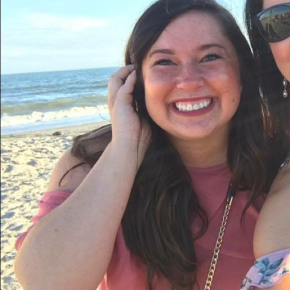 Meet your Posher, Whitney - Picture 1 of 1